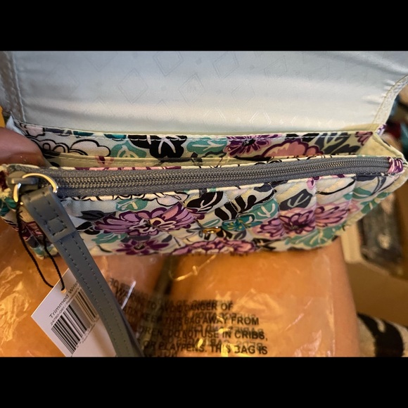 Vera Bradley wallet - Picture 8 of 11